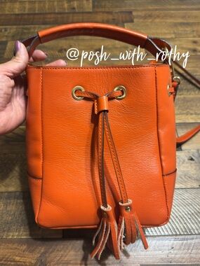 Divina Firenze Italian Leather Bucket Bag